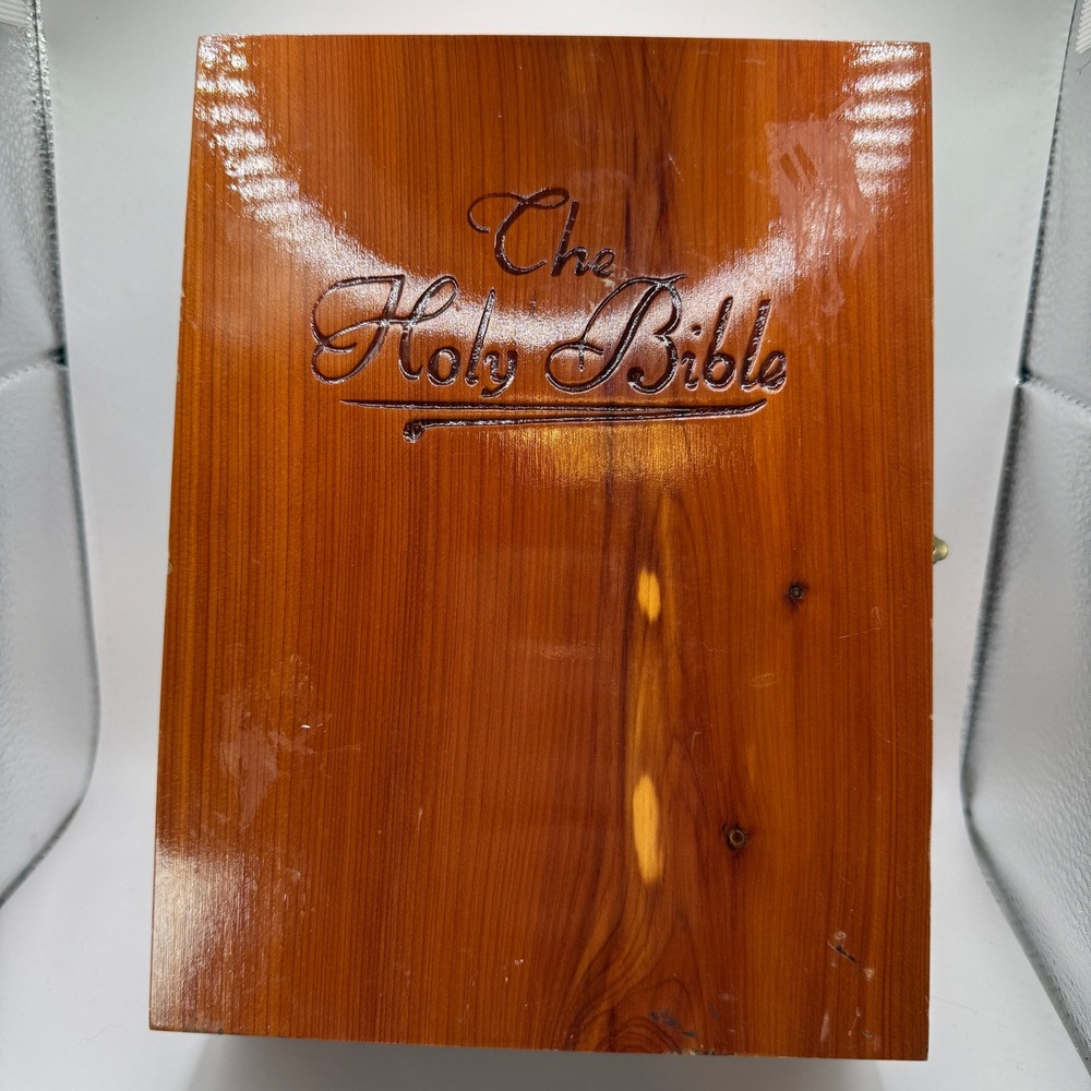 Holy Bible Memorial Edition Cedar Wood Box Brown White Protestant Local Town